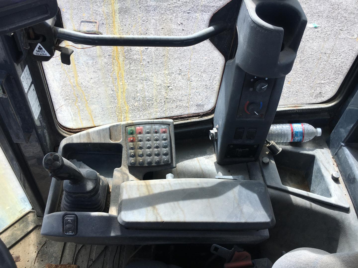 ./imagenes/INVOICE/2019/16709/CARGADOR FRONTAL JOHN DEERE 544K II (28).JPG